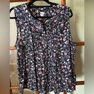 Gap size XL blue top